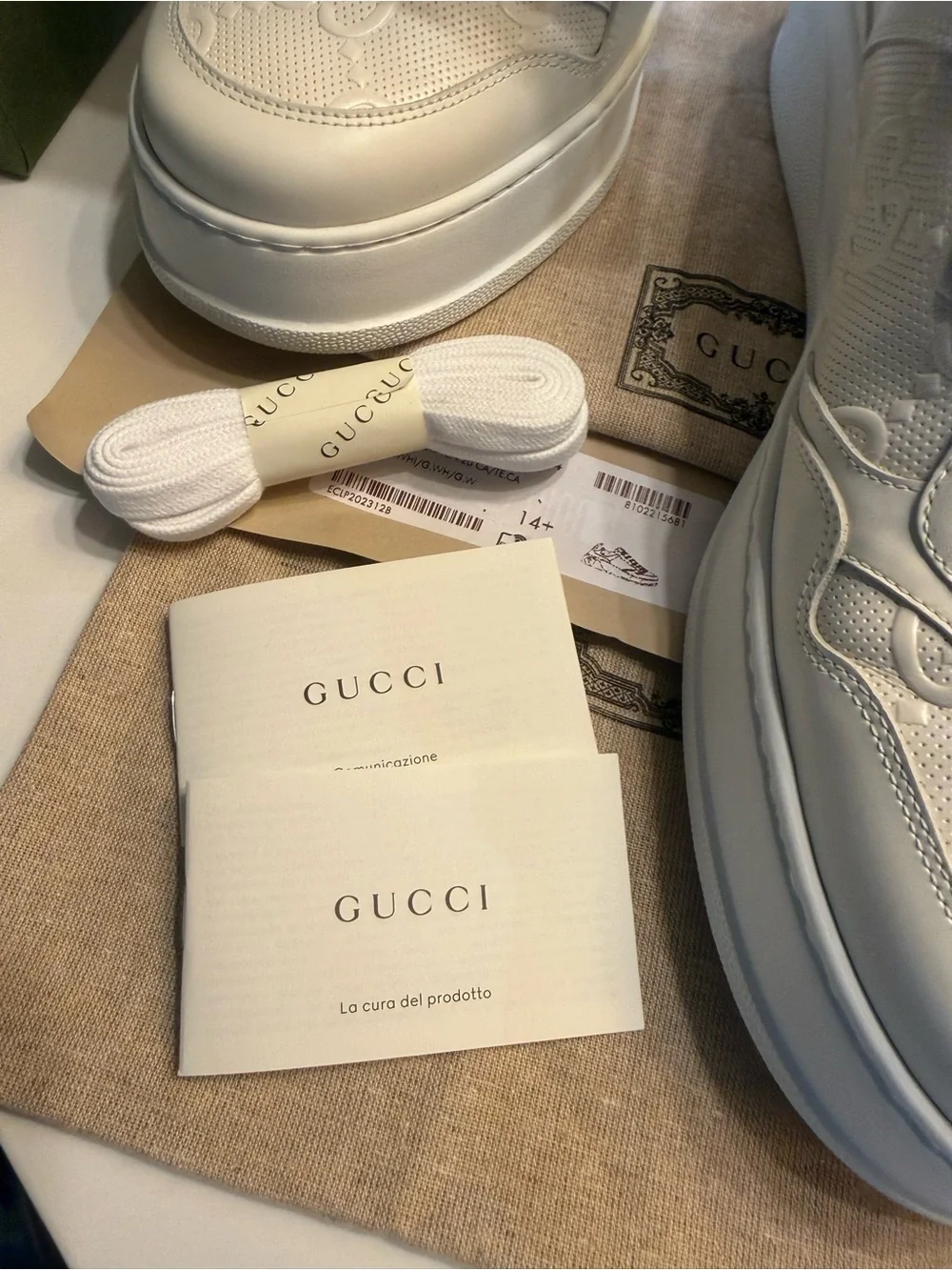 Gucci Men’s White Leather Low-Top Sneakers